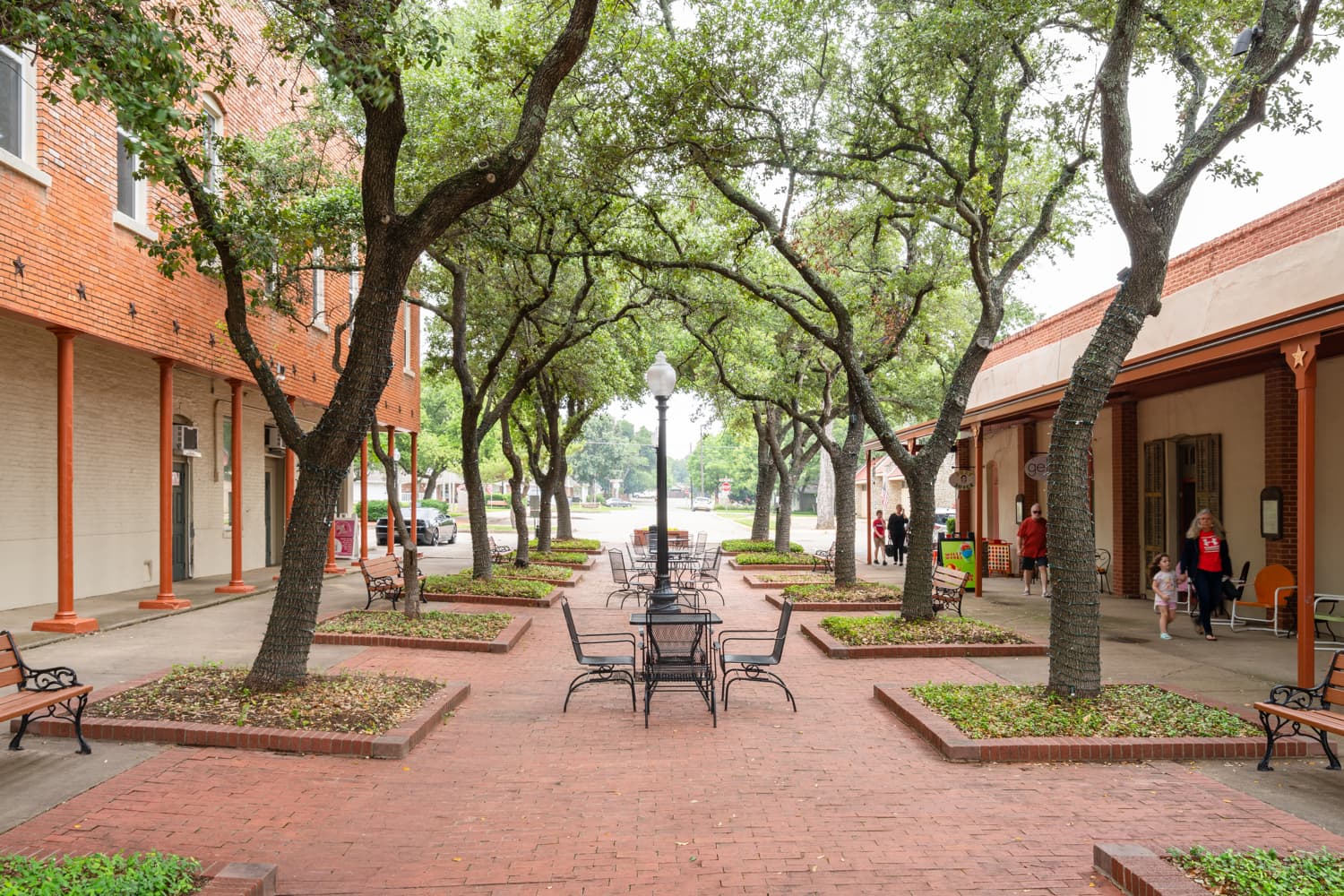 Lancaster, TX commercial concrete contractors
