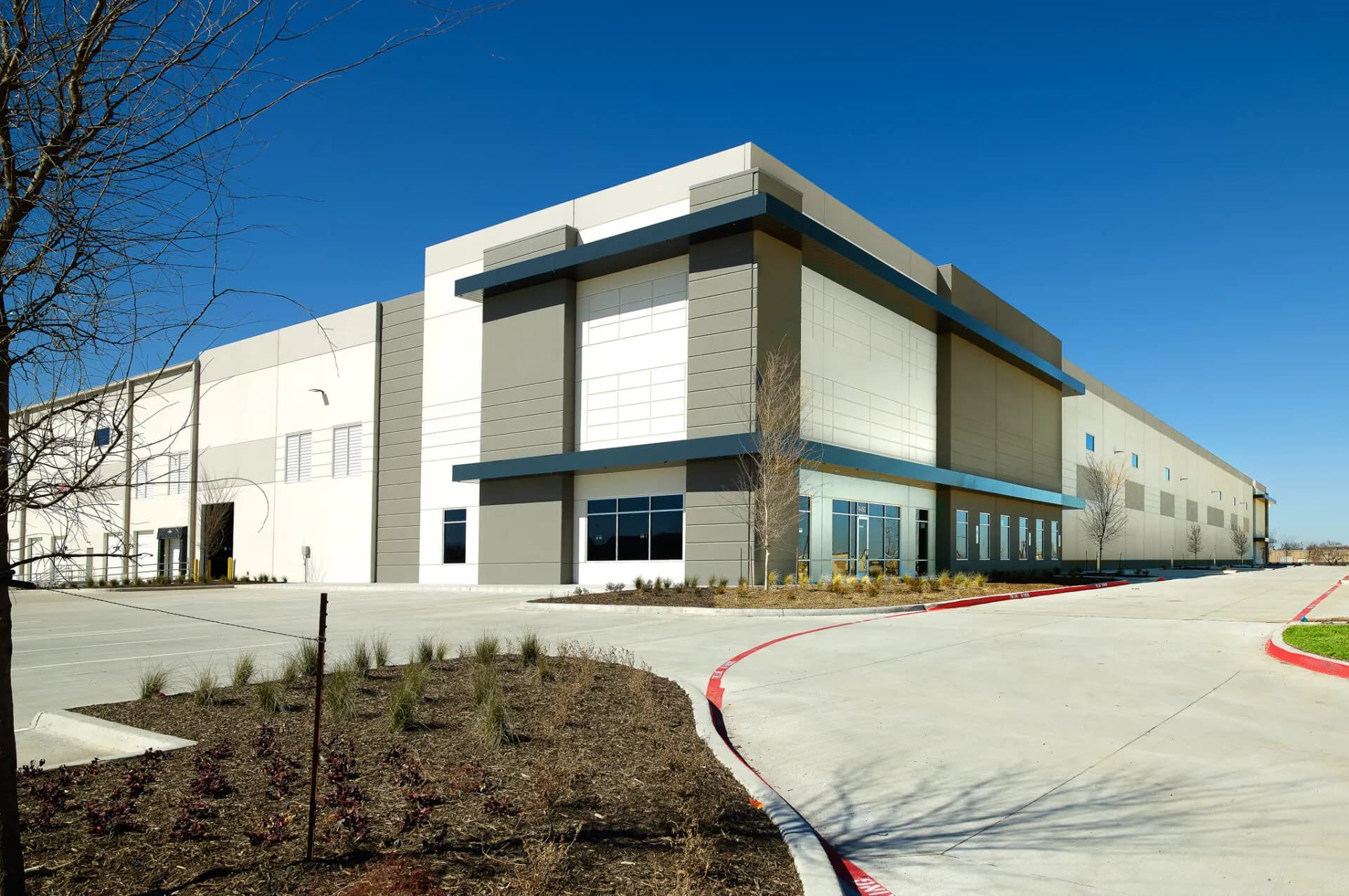 Skyline Logistics Hub - Commercial concrete project in Las Colinas, TX